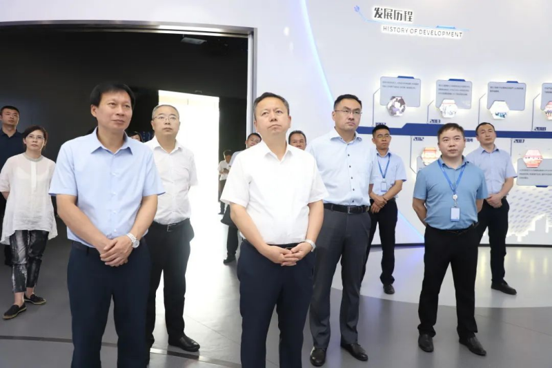 �������ʹ���-׷�󿵽�,����һ������