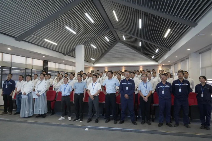 �������ʹ���-׷�󿵽�,����һ������