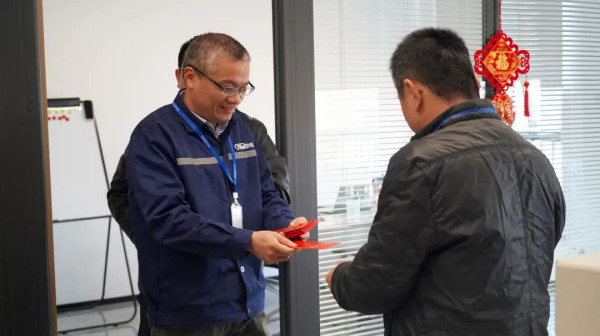 �������ʹ���-׷�󿵽�,����һ������