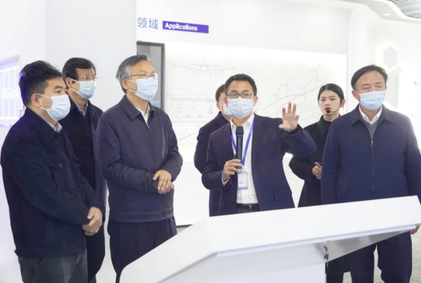 �������ʹ���-׷�󿵽�,����һ������