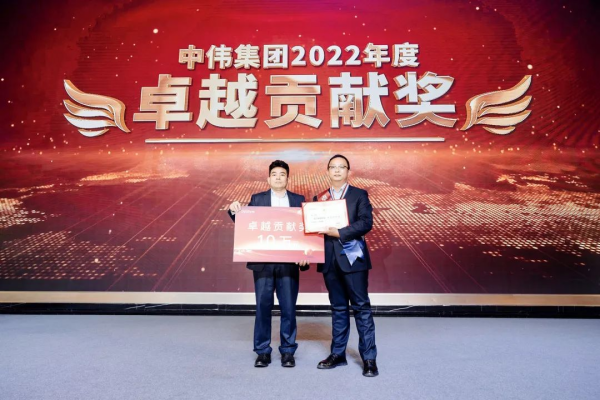 �������ʹ���-׷�󿵽�,����һ������