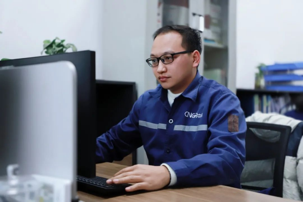 �������ʹ���-׷�󿵽�,����һ������