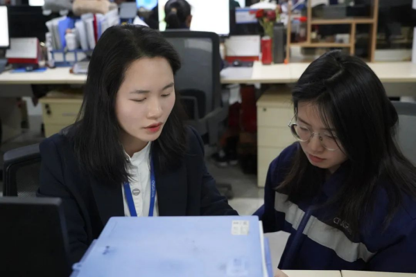 �������ʹ���-׷�󿵽�,����һ������