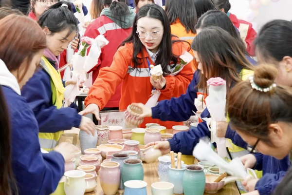 �������ʹ���-׷�󿵽�,����һ������