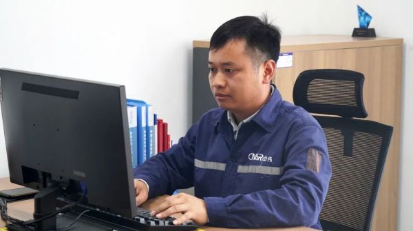 �������ʹ���-׷�󿵽�,����һ������