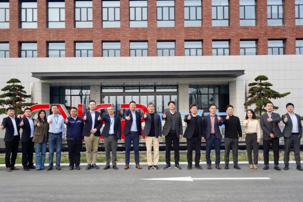 �������ʹ���-׷�󿵽�,����һ������