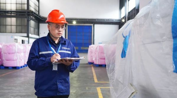 �������ʹ���-׷�󿵽�,����һ������