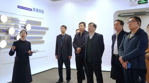 �������ʹ���-׷�󿵽�,����һ������