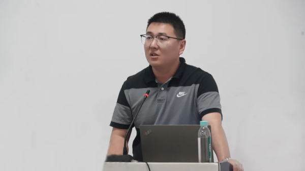 �������ʹ���-׷�󿵽�,����һ������