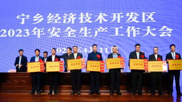 �������ʹ���-׷�󿵽�,����һ������