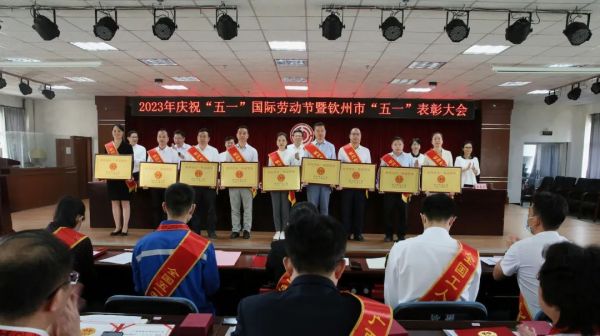 �������ʹ���-׷�󿵽�,����һ������