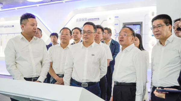 �������ʹ���-׷�󿵽�,����һ������