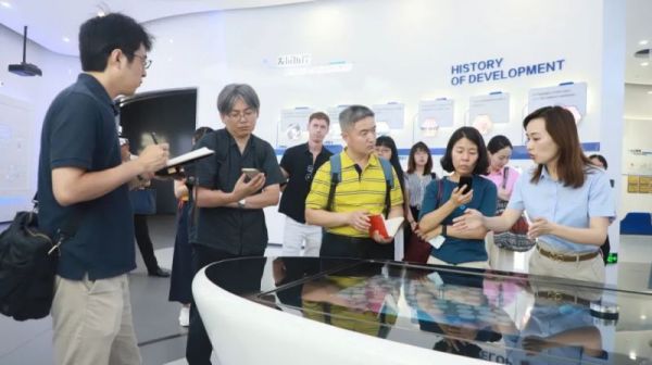 �������ʹ���-׷�󿵽�,����һ������