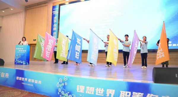 �������ʹ���-׷�󿵽�,����һ������