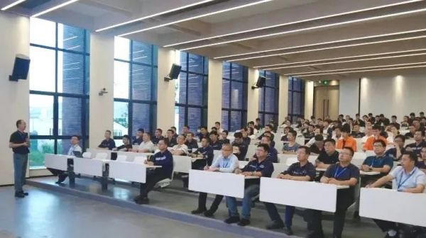 �������ʹ���-׷�󿵽�,����һ������