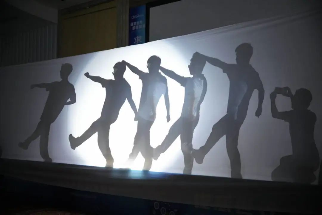 �������ʹ���-׷�󿵽�,����һ������