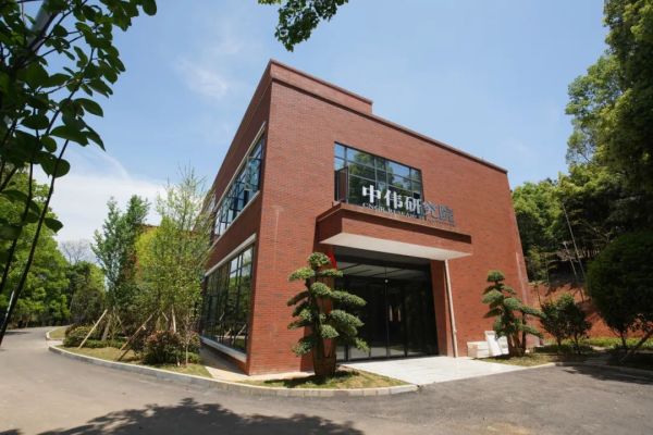 �������ʹ���-׷�󿵽�,����һ������