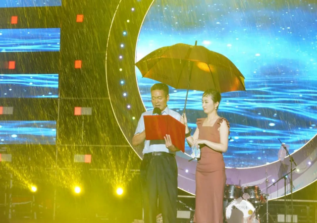 �������ʹ���-׷�󿵽�,����һ������