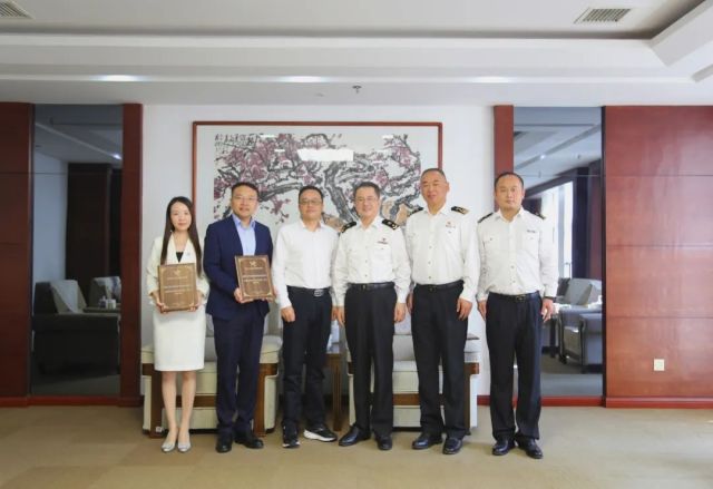 �������ʹ���-׷�󿵽�,����һ������