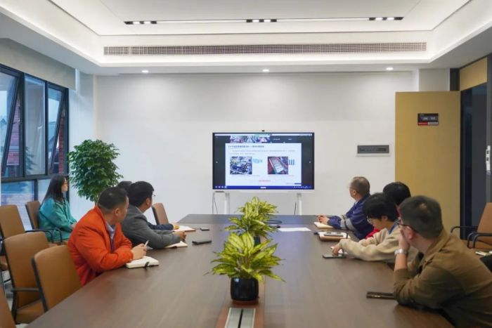 �������ʹ���-׷�󿵽�,����һ������