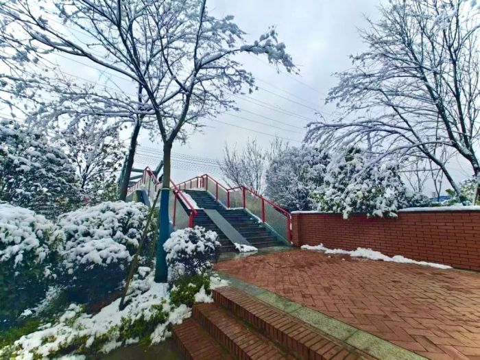 �������ʹ���-׷�󿵽�,����һ������