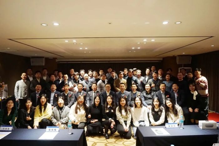 �������ʹ���-׷�󿵽�,����һ������