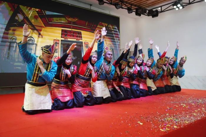 �������ʹ���-׷�󿵽�,����һ������