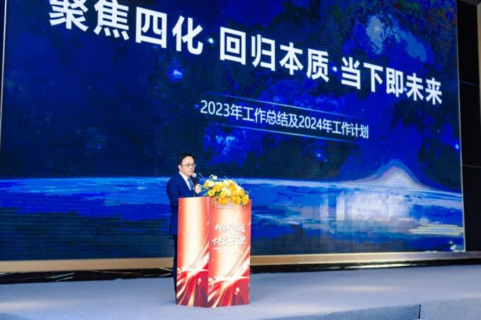 �������ʹ���-׷�󿵽�,����һ������