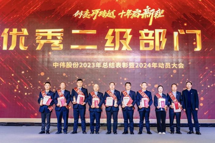 �������ʹ���-׷�󿵽�,����һ������