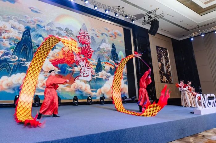 �������ʹ���-׷�󿵽�,����һ������