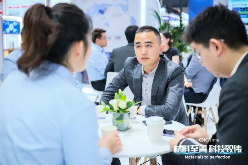 �������ʹ���-׷�󿵽�,����һ������