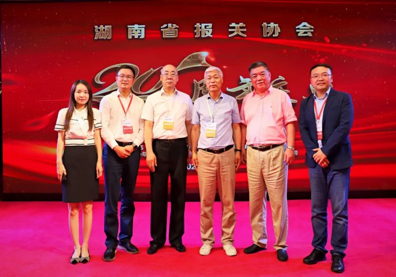 �������ʹ���-׷�󿵽�,����һ������