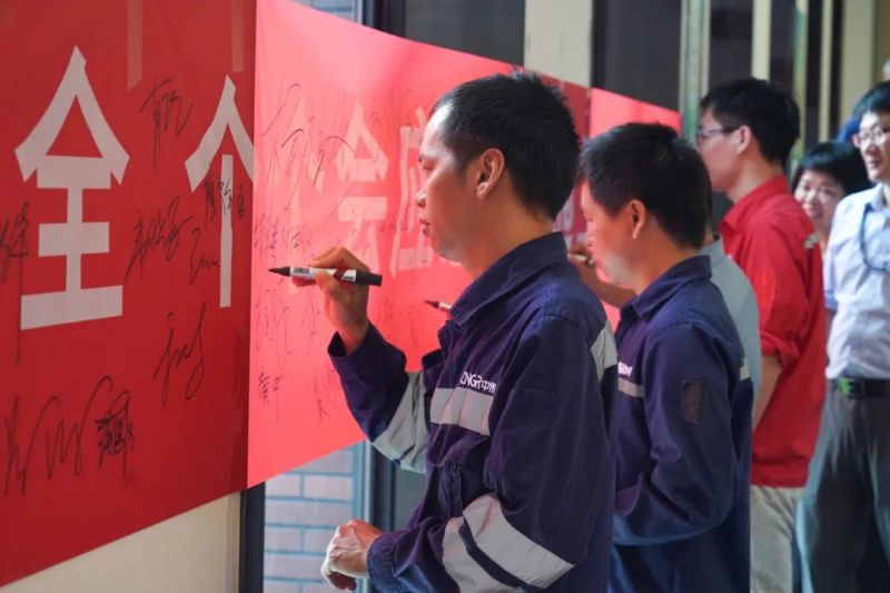 �������ʹ���-׷�󿵽�,����һ������