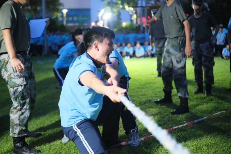 �������ʹ���-׷�󿵽�,����һ������