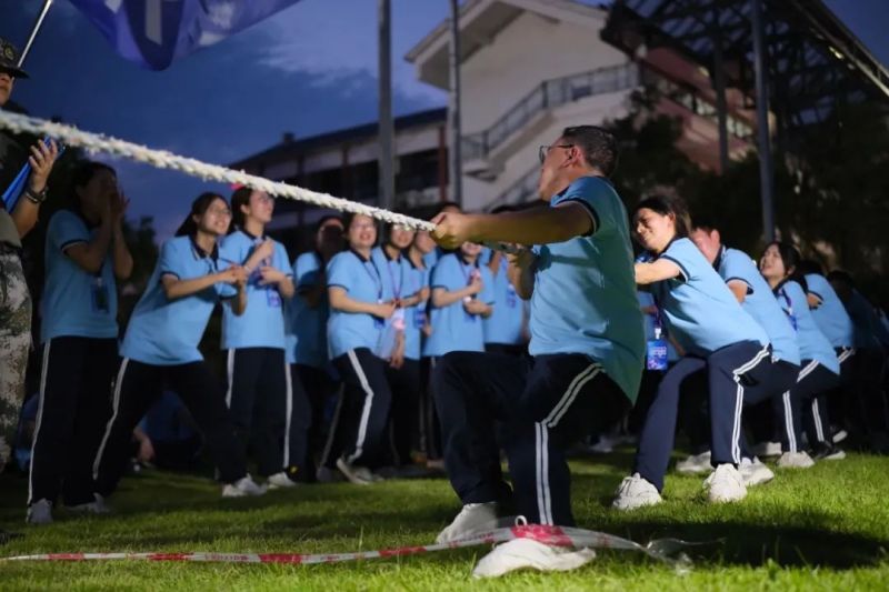 �������ʹ���-׷�󿵽�,����һ������