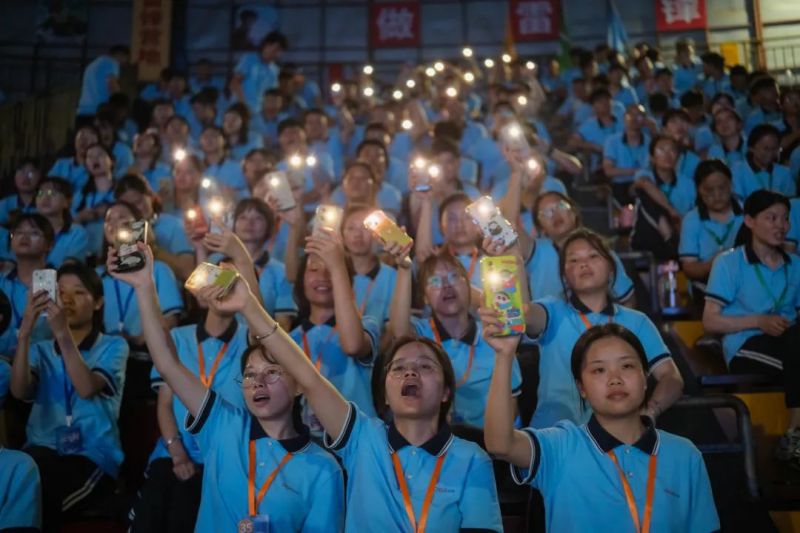 �������ʹ���-׷�󿵽�,����һ������