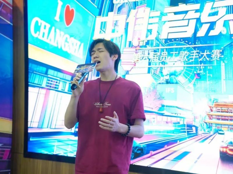 �������ʹ���-׷�󿵽�,����һ������