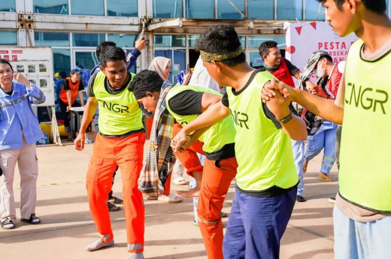 �������ʹ���-׷�󿵽�,����һ������