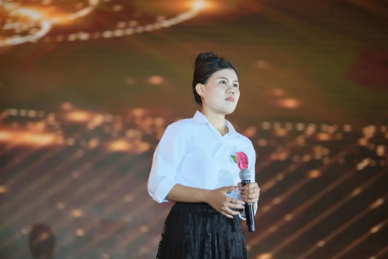 �������ʹ���-׷�󿵽�,����һ������