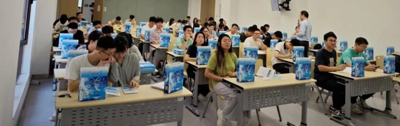 �������ʹ���-׷�󿵽�,����һ������