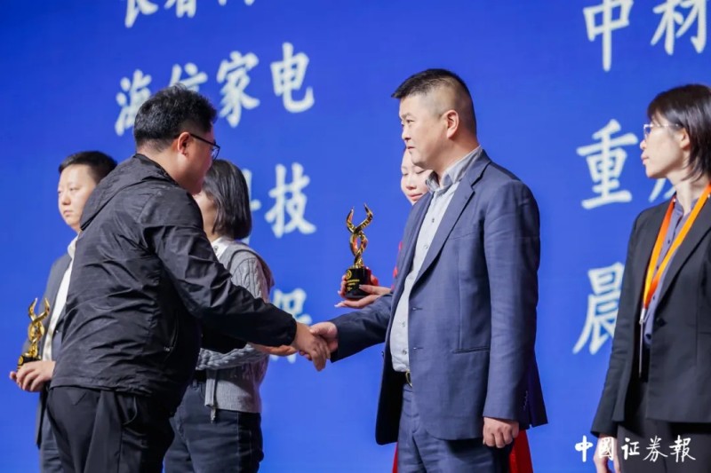 �������ʹ���-׷�󿵽�,����һ������