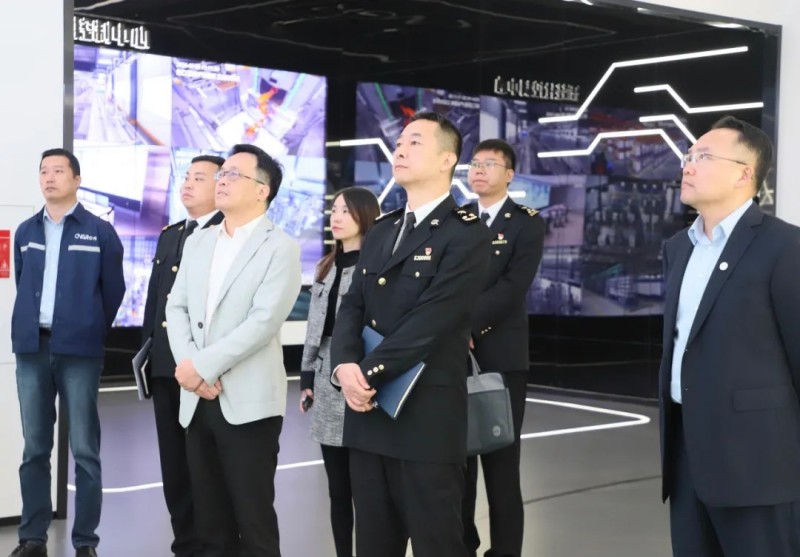 �������ʹ���-׷�󿵽�,����һ������