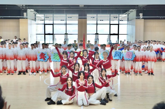 �������ʹ���-׷�󿵽�,����һ������