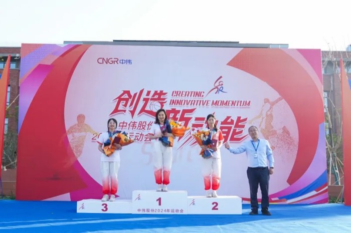 �������ʹ���-׷�󿵽�,����һ������