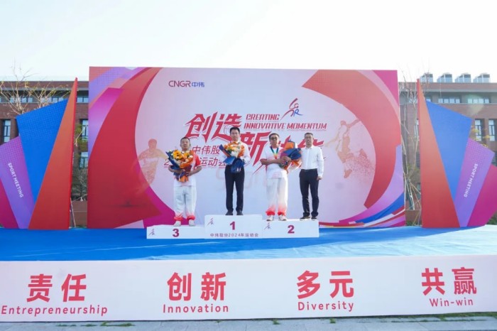 �������ʹ���-׷�󿵽�,����һ������