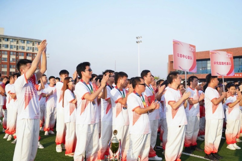 �������ʹ���-׷�󿵽�,����һ������