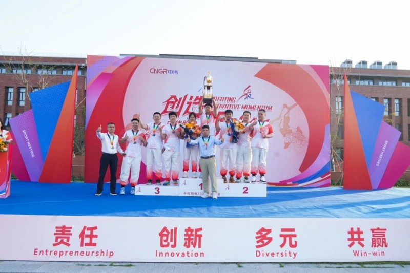 �������ʹ���-׷�󿵽�,����һ������