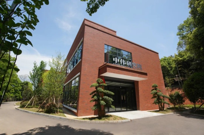 �������ʹ���-׷�󿵽�,����һ������