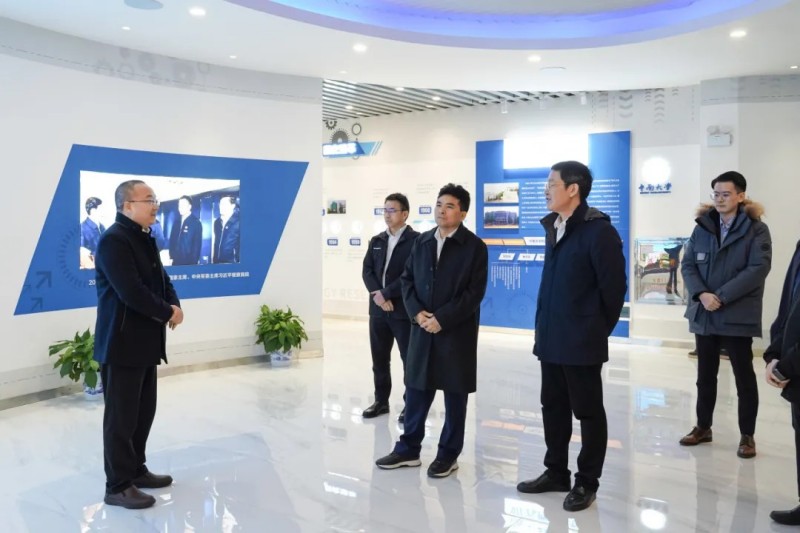 �������ʹ���-׷�󿵽�,����һ������