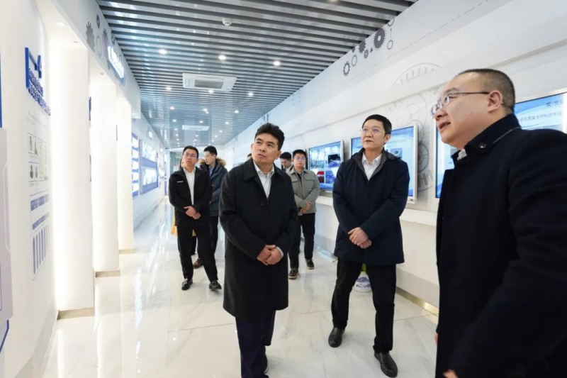 �������ʹ���-׷�󿵽�,����һ������